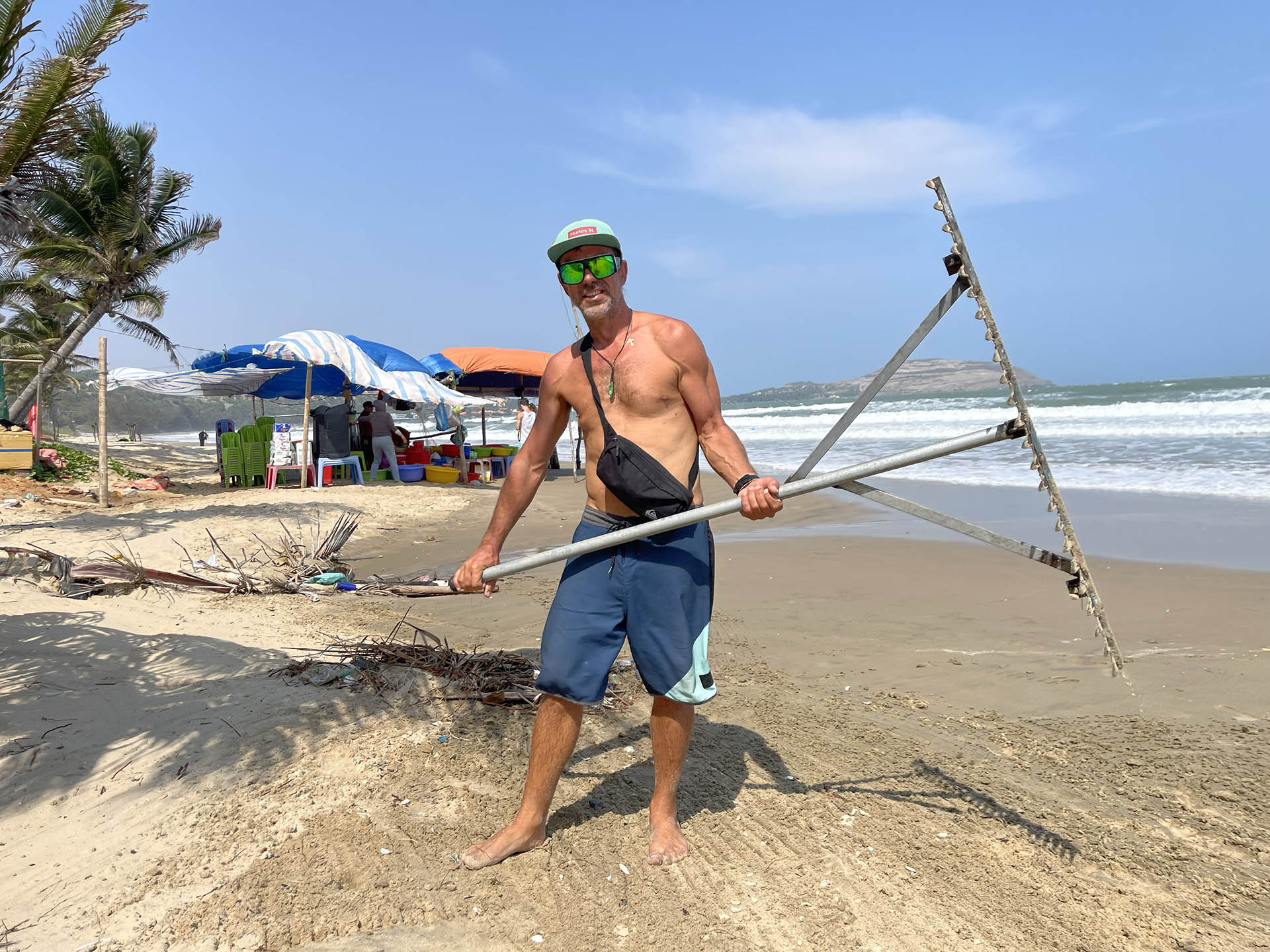 Muine beach cleaning